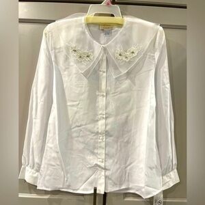 Voir Collection NWT Button Down Shirt woman’s size M